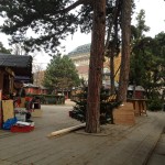 Aufbau Weihnachtsdorf Altes AKH