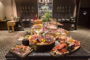 Wunderbrunch in der Wunderkammer des Renaissance Hotel Wien