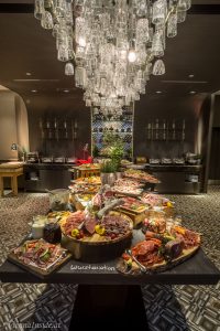 Wunderbrunch in der Wunderkammer des Renaissance Hotel Wien