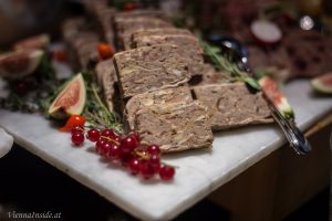 Wunderbrunch in der Wunderkammer des Renaissance Hotel Wien