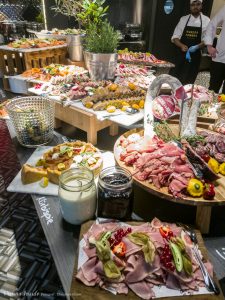 Wunderbrunch in der Wunderkammer des Renaissance Hotel Wien