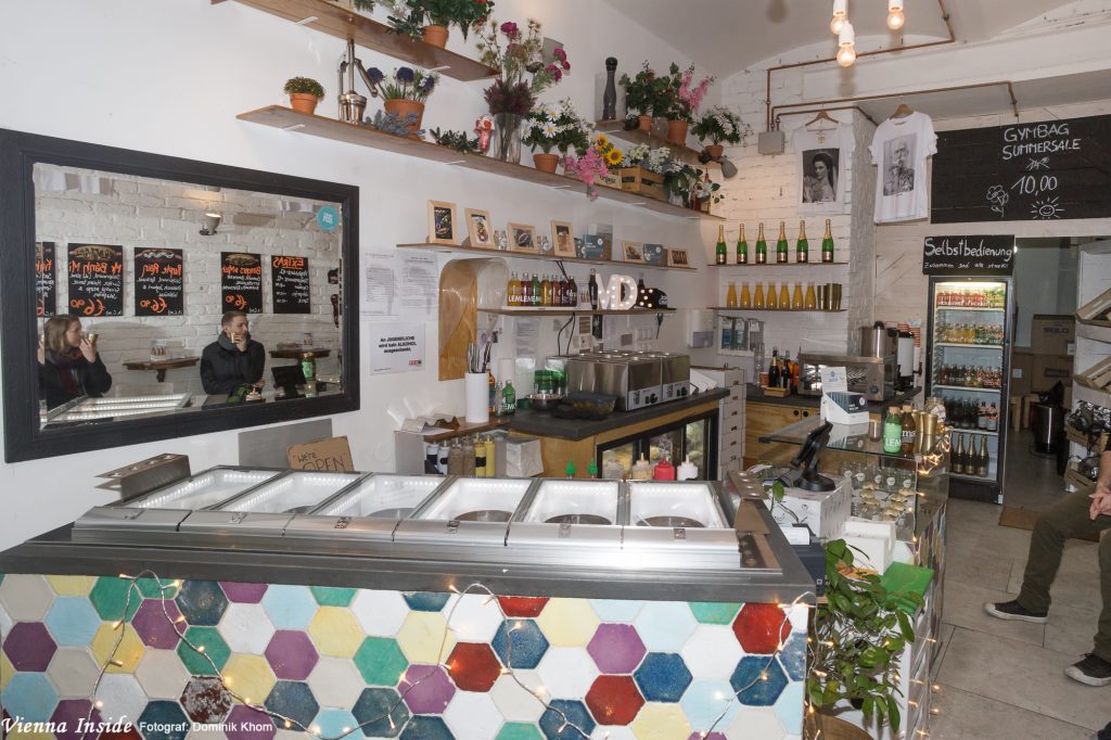 Kimbo Dogs - Pop Up Store