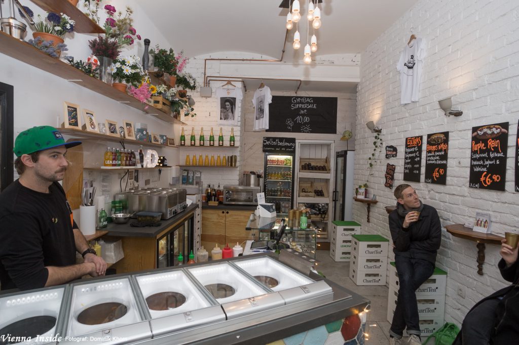Kimbo Dogs - Pop Up Store