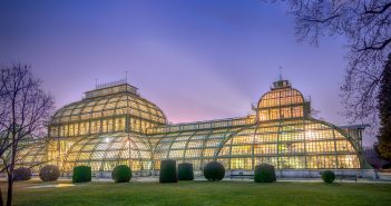 Palmenhaus Schönbrunn bei Nacht